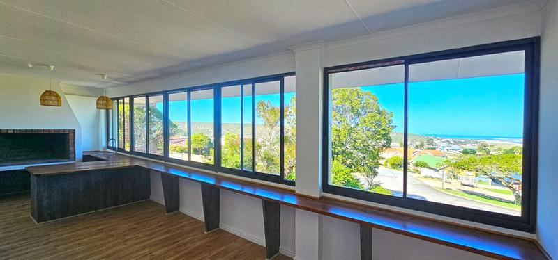 4 Bedroom Property for Sale in Stilbaai Wes Western Cape